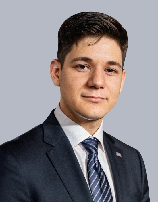 Nicolas Espinoza Photo