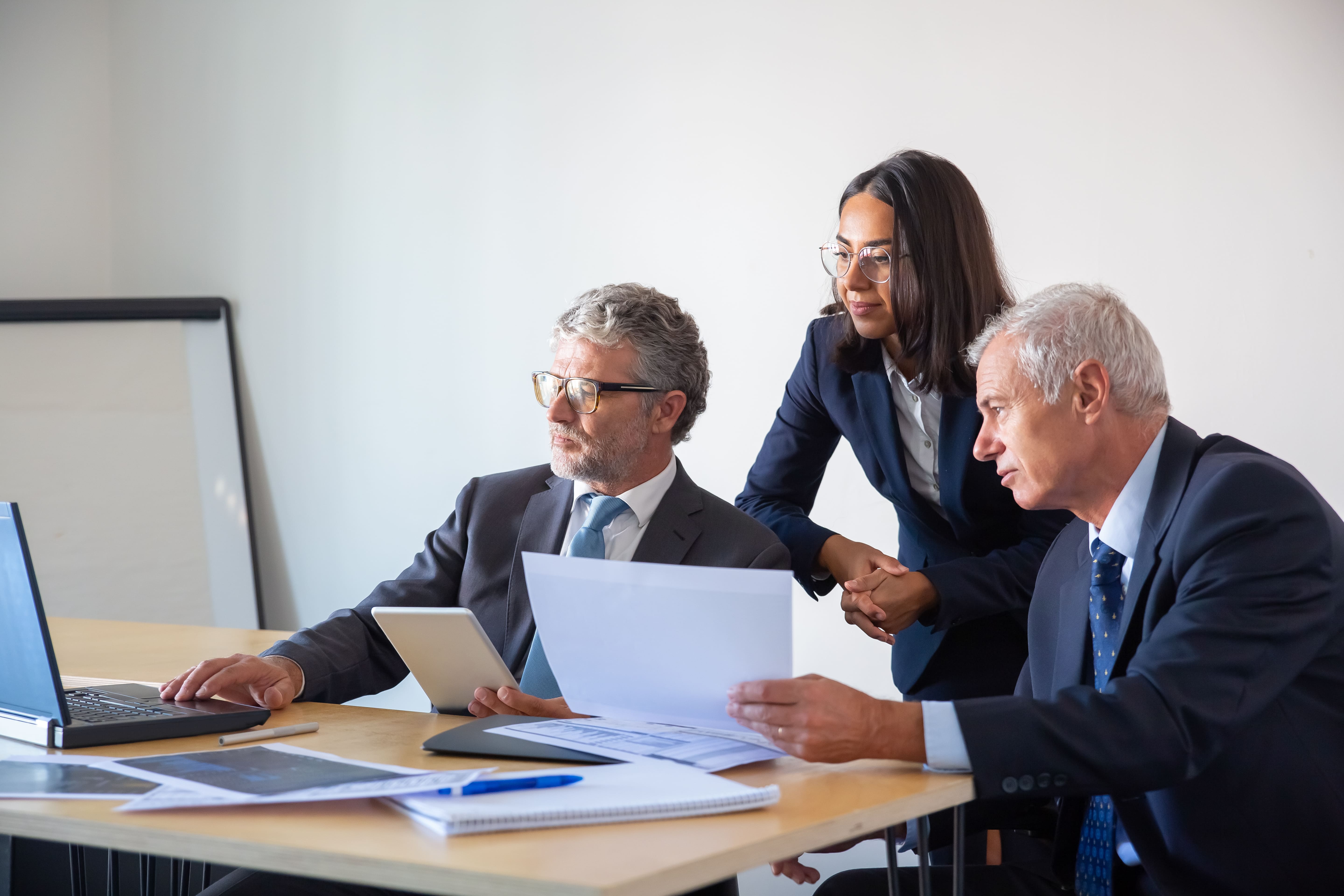 work-comp-talk-lawyers-seeing-a-case-in-computer